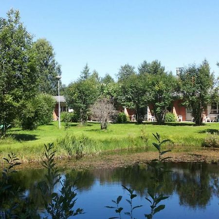 Hotelli Ravintola Tiilikka Rautavaara Exteriér fotografie