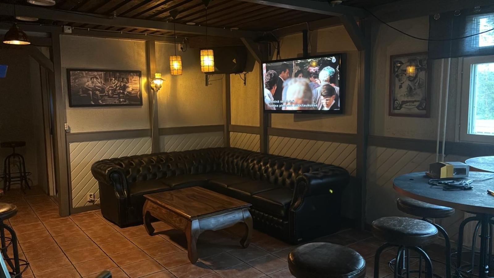 Hotelli Ravintola Tiilikka Rautavaara Exteriér fotografie