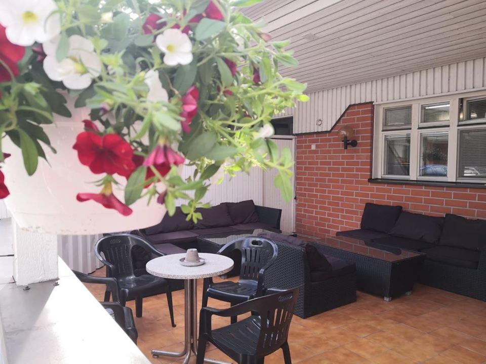 Hotelli Ravintola Tiilikka Rautavaara Exteriér fotografie